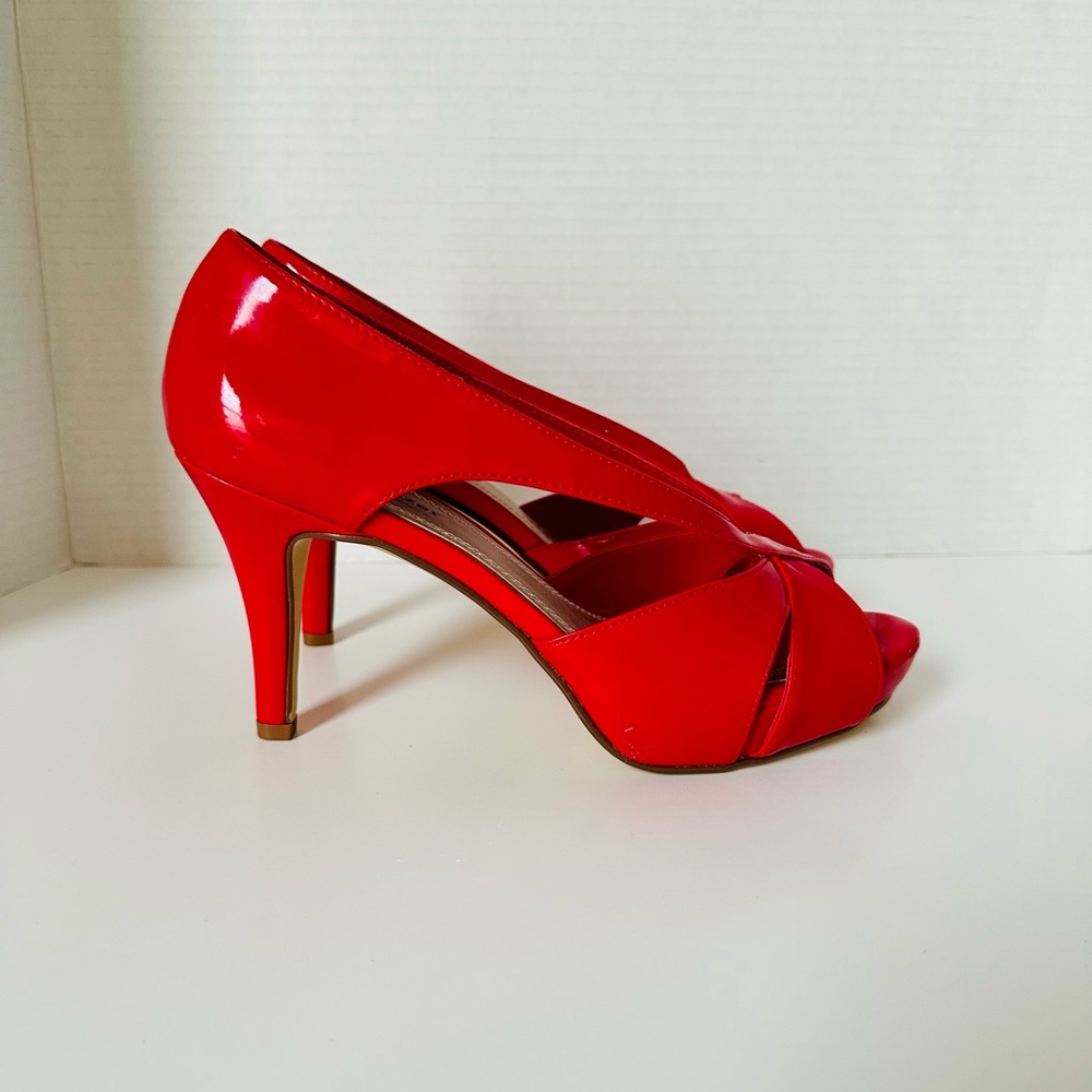 Naturalizer Red Peep-Toe Heels with Cutout Details